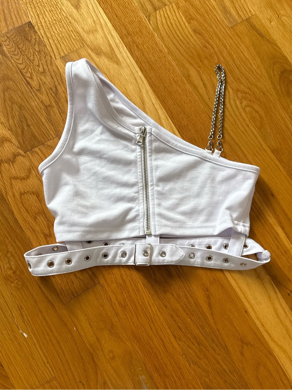 LF Millau One-Shoulder White Crop Top with Chain Strap